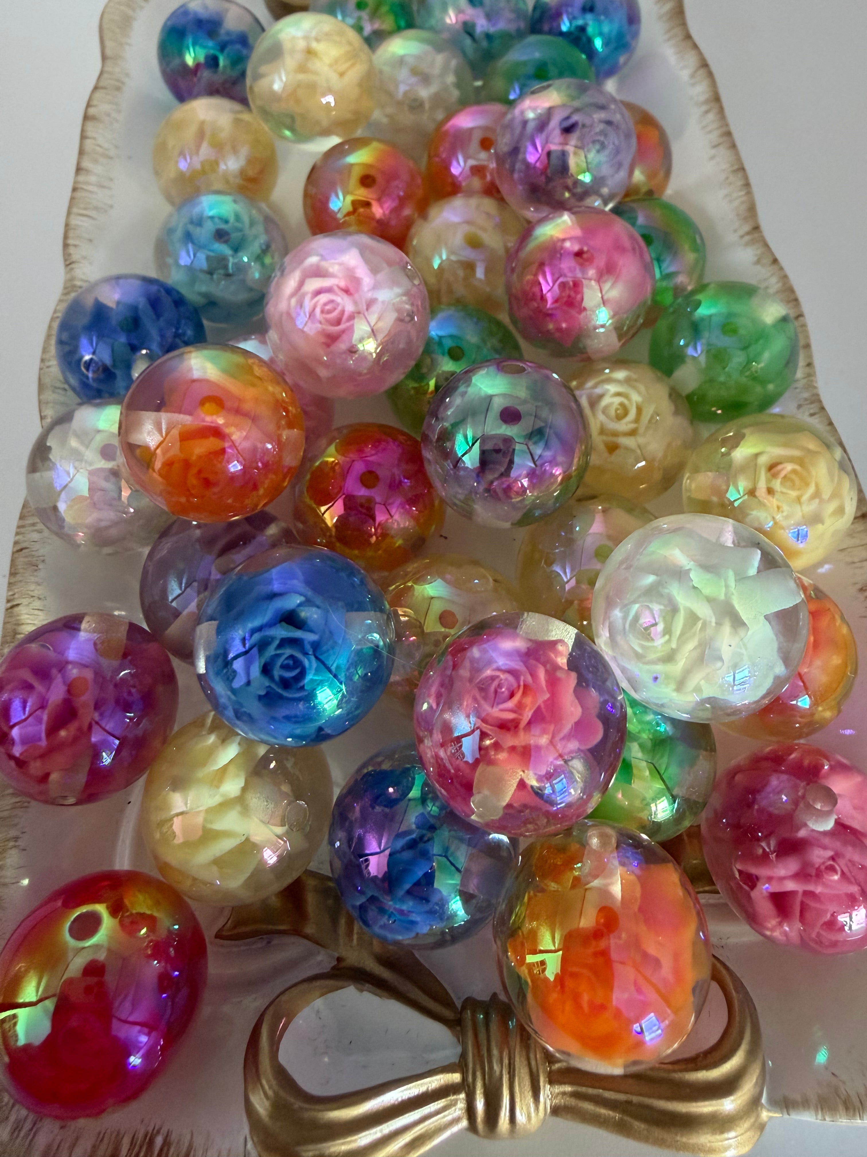 20mm Beads with Dried Flowers