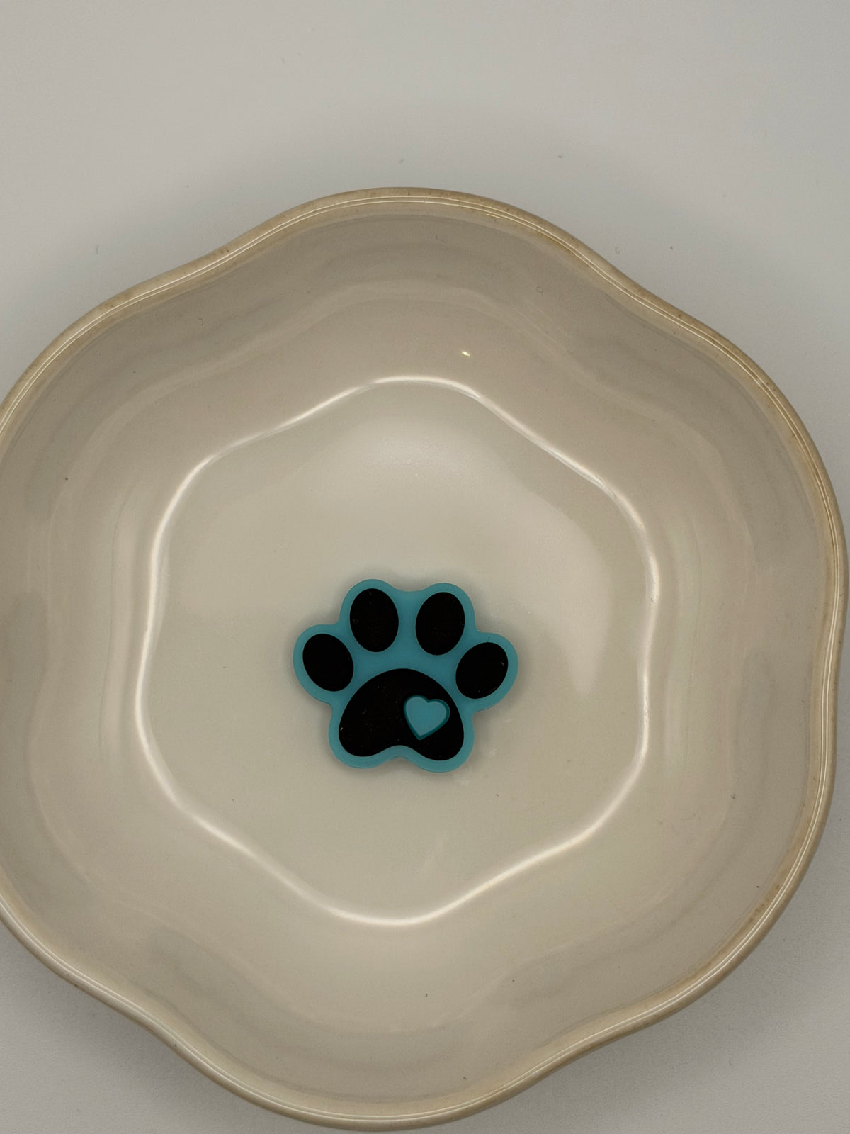 Paw Print 2D Silicone Focal