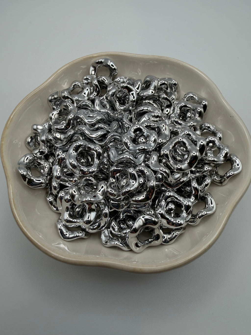 Metallic Wavy Spacers