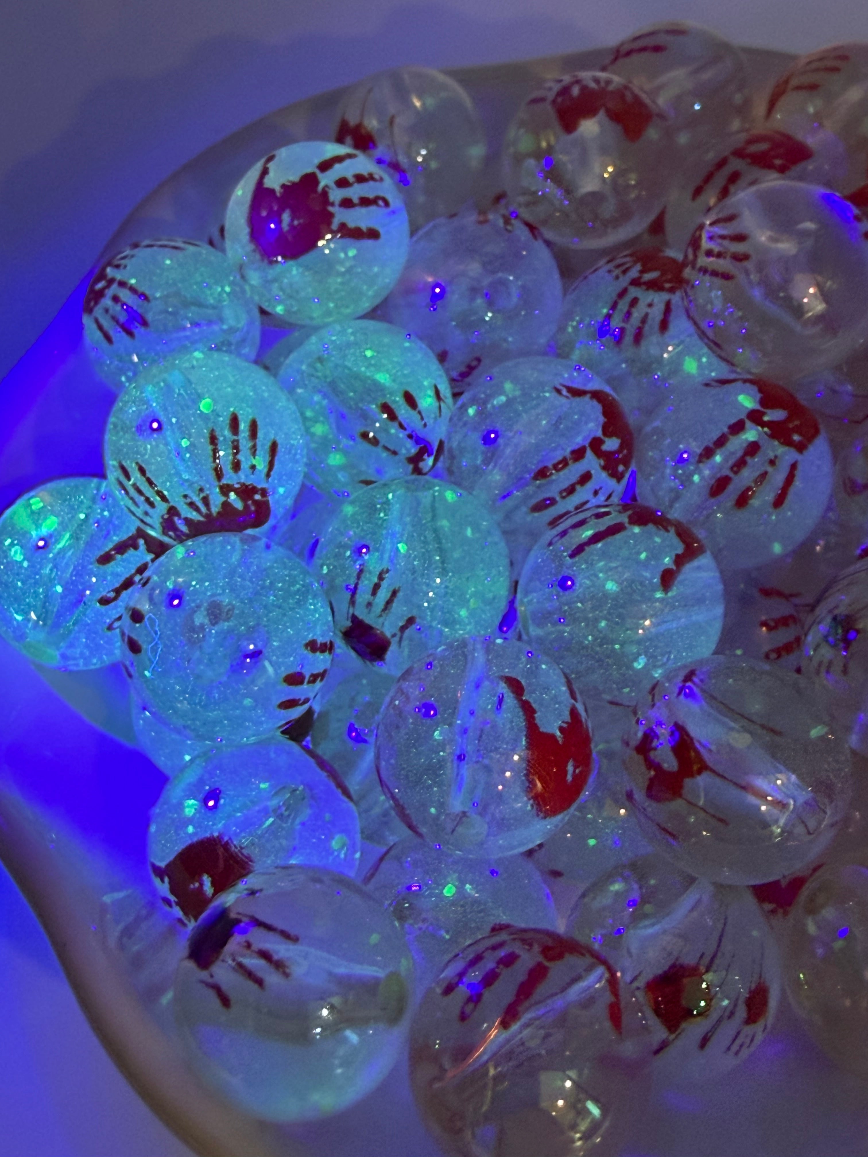 Bloody Hand 16mm Beads