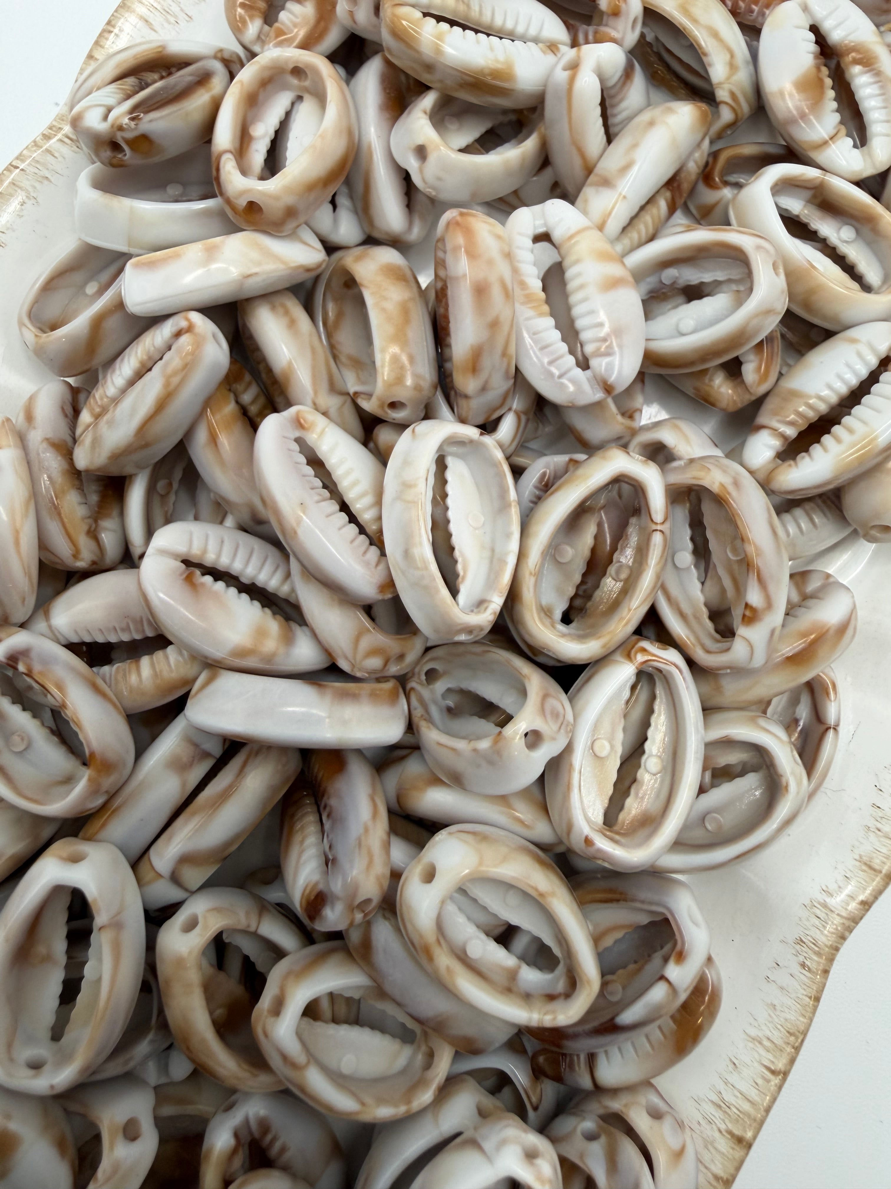 Acrylic Seashell Beads