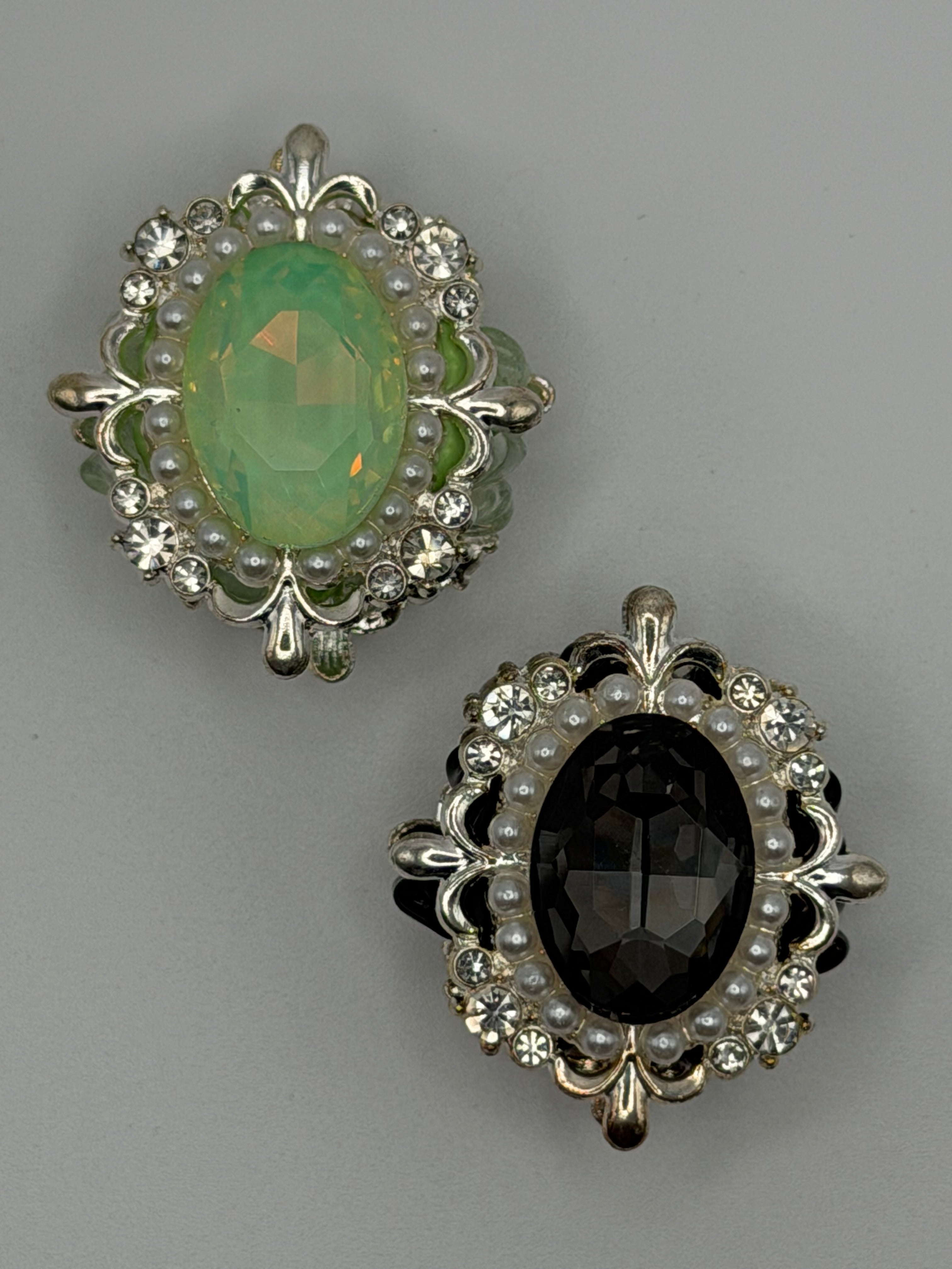 Oval Alloy Topper